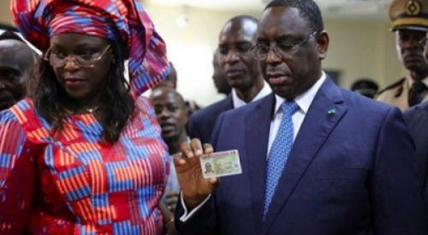 Le Sénégal, premier pays à doter ses citoyens de la nouvelle carte biométrique de la CEDEAO