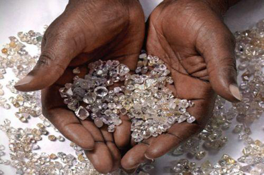 Hausse en vue de la production mondiale de diamants en 2017, avec une grande contribution de l’Afrique (Paul Zimnisky)