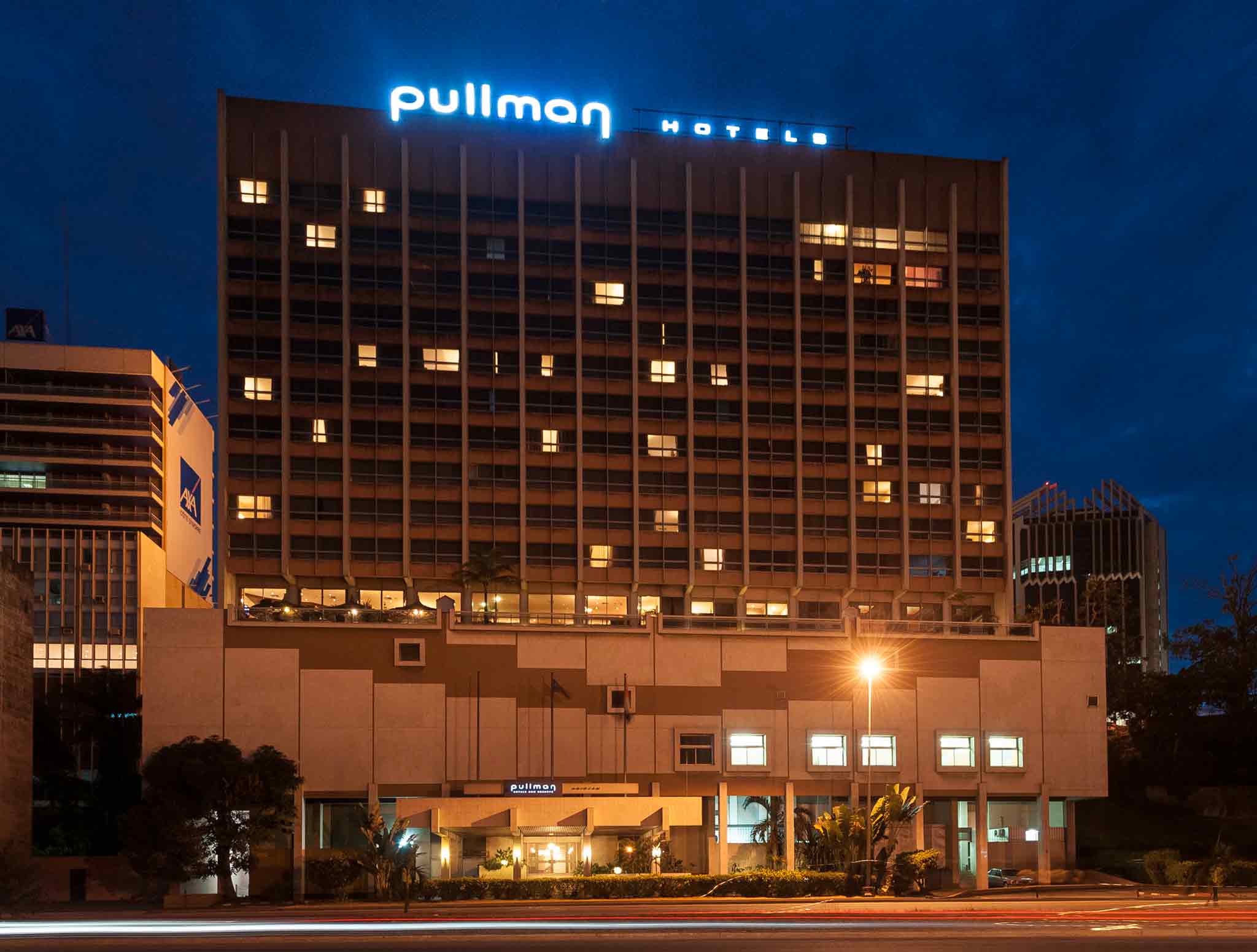 Le Pullman Abidjan est un agréable hôtel 5 étoiles installé au coeur du quartier d’affaires de la capitale économique de la Côte d’Ivoire.