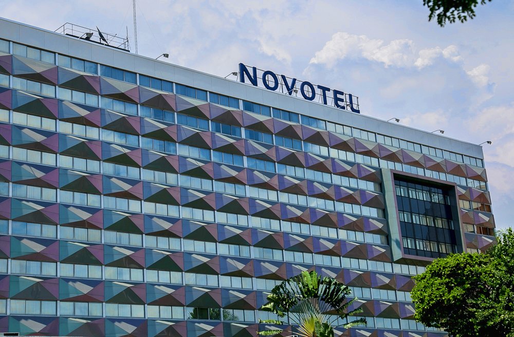 Les Novotel sont des hôtels modernes avec chambres spacieuses, restaurants et piscines, pour des vacances en famille ou pour affaire.