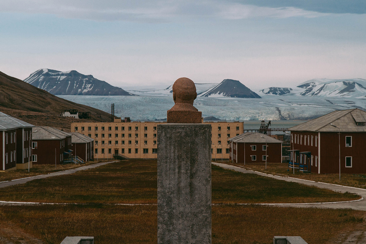 Perdue et oubliée : cette statue de Lénine située le plus au nord de la planète