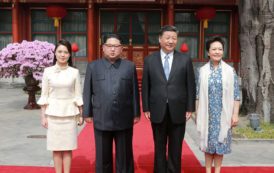 Quand les trois tenues de l’épouse de Kim Jong-un mettent la Chine en émoi (Photos)