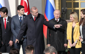 Lorsqu’Erdogan «pique» une jolie femme à Poutine (vidéo)