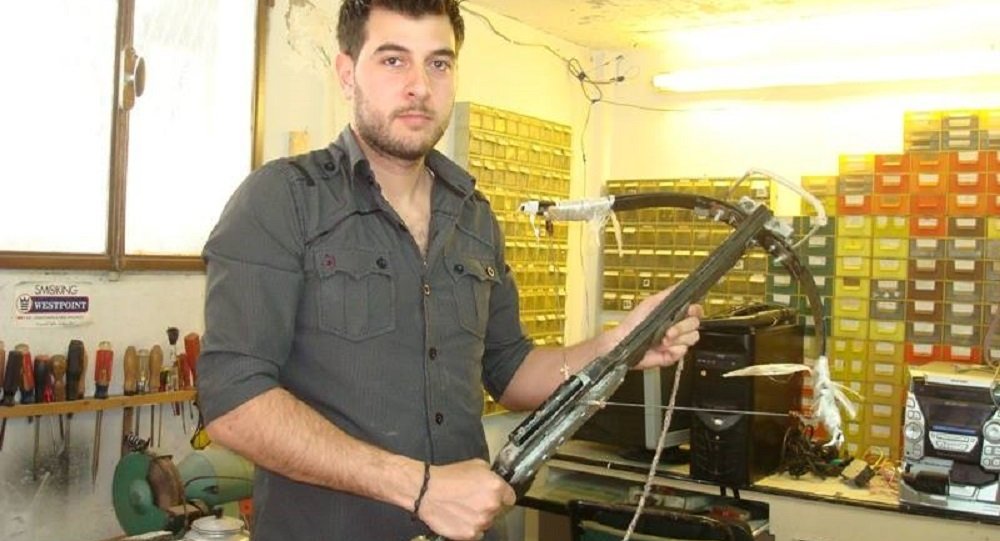 Ce Syrien a créé un fusil électromagnétique avec ce qui lui est tombé sous la main