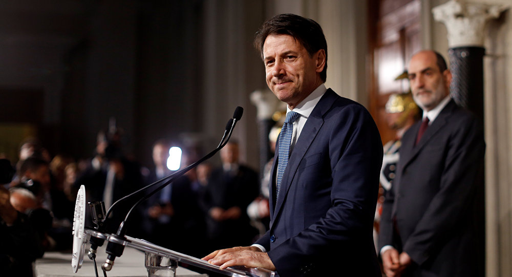 Le nouveau chef du gouvernement italien Giuseppe Conte a prêté serment