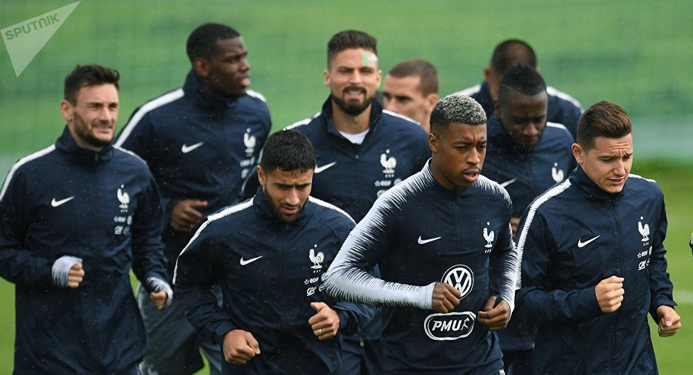 Mondial 2018: le premier entraînement des Bleus en Russie (images)