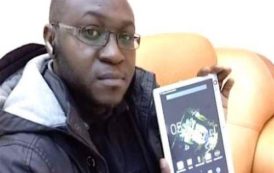 Un jeune Gabonais fabrique des tablettes performantes à partir de composants de téléphones défectueux