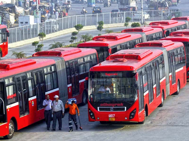 Guinée : une flotte de nouveaux bus annoncée pour régénérer le transport en commun à Conakry