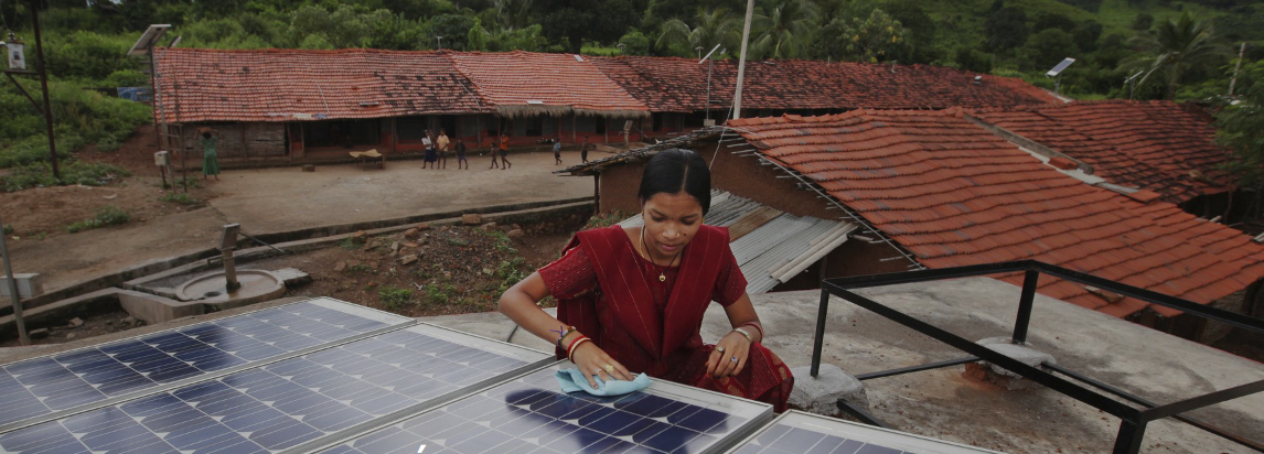 L’INDE FAIT SA RÉVOLUTION SOLAIRE ET PARIE SUR LES ÉNERGIES PROPRES