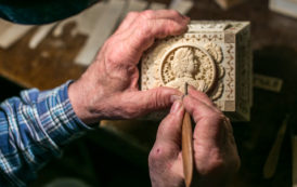 Sculpture sur os à Kholmogory: une tradition qui a traversé les siècles