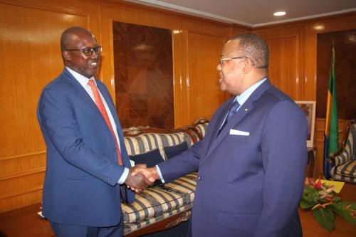 Gabon : La BAD annonce la construction de 150 kilomètres de conduites d’eau à Libreville