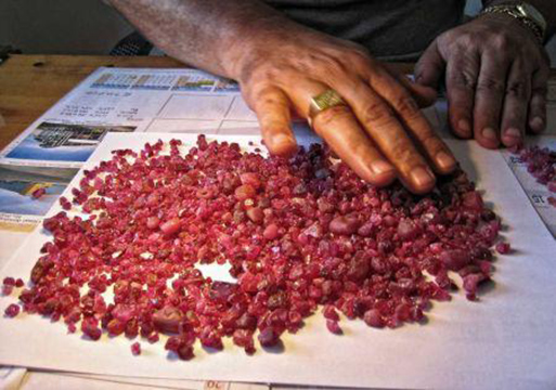 Mozambique : Gemfields enregistre un record 54,8 millions $ de revenus d’une vente de rubis bruts