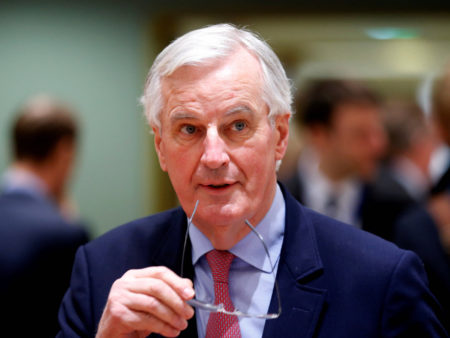 La sortie des Britanniques de l’UE menace le camembert et le champagne — Michel Barnier veut les protéger ‘le plus rapidement possible’