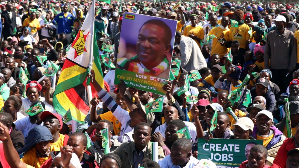 Présidentielle au Zimbabwe: l’écart se resserre entre Mnangagwa et Chamisa