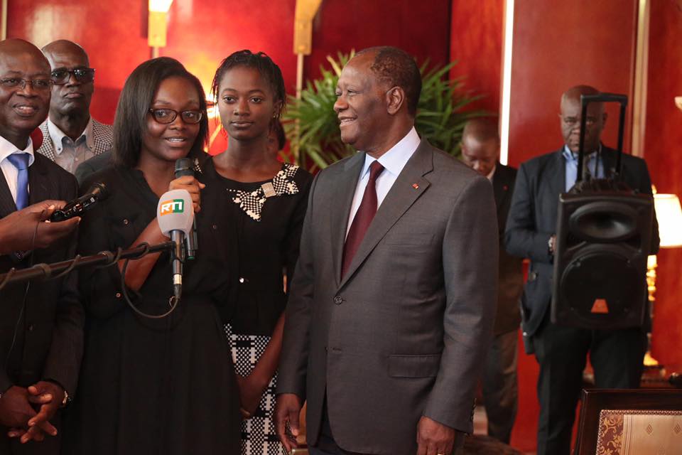 Le Président de la République, Alassane OUATTARA reçoit les 50 meilleurs eleves