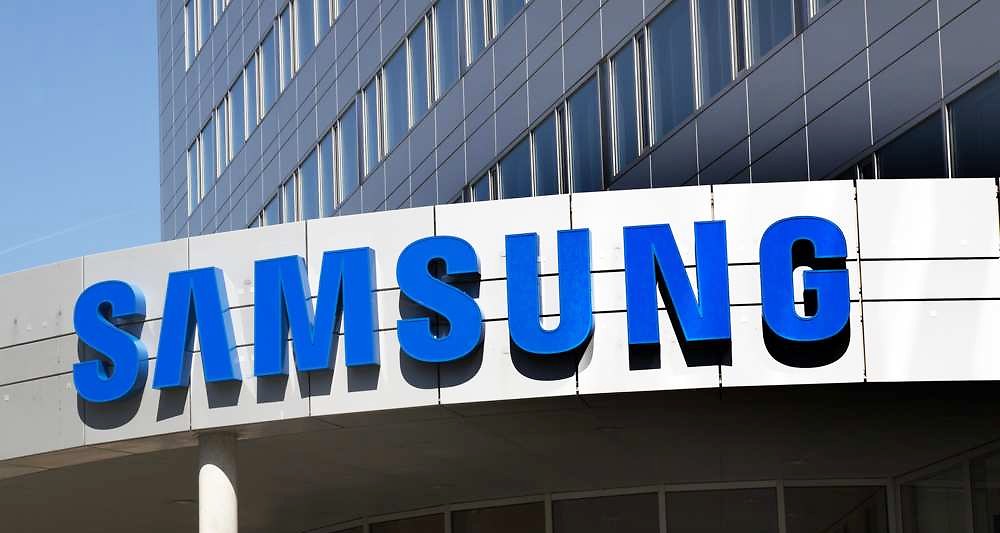 Cette nuit en Asie : Samsung va offrir des fours micro-ondes à Donald Trump