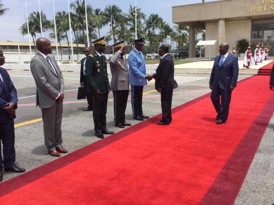 Le Président de la République, Alassane OUATTARA, a quitté Abidjan, ce vendredi 11 août 2017, pour un séjour en France.