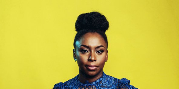 Chimamanda Ngozi Adichie, romancière (Nigeria).