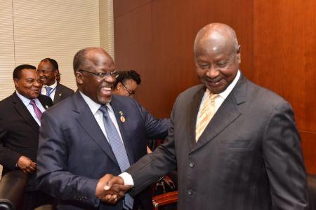 Yoweri Museveni et John Magufuli signent un accord sur l’oléoduc Hoima-Tanga