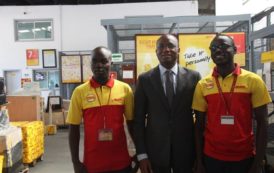 Le Ministre Sidi TOURE dans locaux de l’entreprise internationale DHL, spécialiste en transport et logistique en images