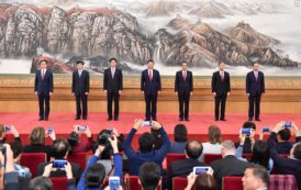 Xi Jinping et les autres membres nouvellement élus du Comité permanent  en images