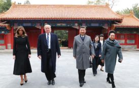 Le président chinois Xi Jinping et son épouse Peng Liyuan accueillent le président américain en images