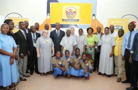 Grâce à la Fondation MTN Congo, l’école Saint-Joseph bénéficie d’une salle multimédia moderne et d’une bibliothèque