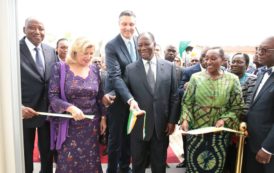 Alassane OUATTARA  procède à l’inauguration du 1er Centre de radiothérapie de Côte d’Ivoire en images