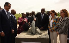 Côte d’Ivoire : Pose de la première pierre d’une usine de médicaments génériques par SEM le Premier Ministre en images