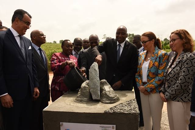 Côte d’Ivoire : Pose de la première pierre d’une usine de médicaments génériques par SEM le Premier Ministre en images