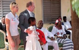 Séjour du Prince monégasque à Ouagadougou : Albert II visite le siège de la Croix Rouge burkinabè en images