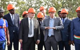 Côte d’Ivoire : l’ambassadeur de France s’est assuré, sur le terrain, de la bonne avancée des travaux et projets financés par la France en images