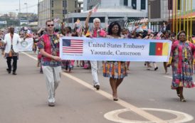 U.S. Embassy Yaounde se tient avec des femmes camerounaises à la journée internationale de la femme (En images).