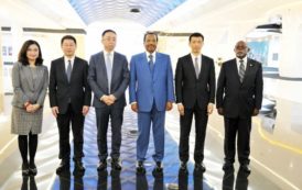 Photos : Le Président PaulBiya fait la découverte du Siège de Huawei Technologies