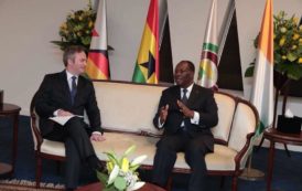 Côte d’Ivoire : ACF 2018, le Président  Alassane OUATTARA s’est entretenu avec le Secrétaire d’Etat français auprès du Ministre de l’Europe et des Affaires Etrangères, Jean-Baptiste LEMOYNE. (Photos)