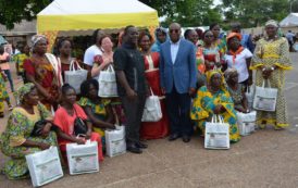 Côte d’Ivoire| Les mamans de Port-Bouët célébrées avec le Ministre Siandou Fofana.(Photos)