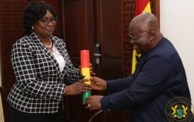 Nana Akufo-Addo prête serment au procureur spécial adjoint.(Photos)