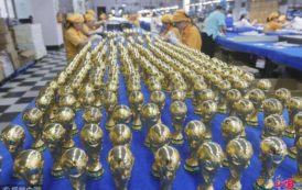 Les petits souvenirs « Trophée de la Coupe du monde de football 2018 » fabriqués en Chine [Photos]