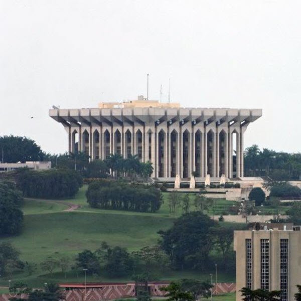 Cameroun / Réélection de Biya : la corbeille des messages de félicitations reste vide