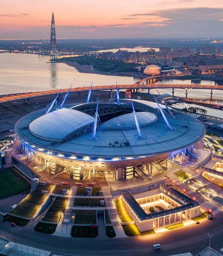 le Stade Krestovski, à Saint-Pétersbourg l’un des plus chers au monde (650 millions d’euros)