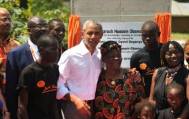 Barack Obama visite sa famille kényane et inaugure un centre de jeunesse [Photos]