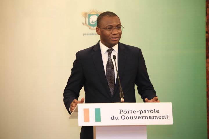 Côte d’Ivoire / Le gouvernement suspend les acquis financiers de certains fonctionnaires