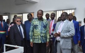 Côte d’Ivoire : Le Ministre Abdallah Toikeusse MABRI visite les infrastructures de l’université de Man [Photos]