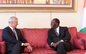 Côte d’Ivoire : Le Président Alassane OUATTARA s’est entretenu avec le Directeur Général du Groupe Standard Chartered Bank, Bill Winters. [Photos]