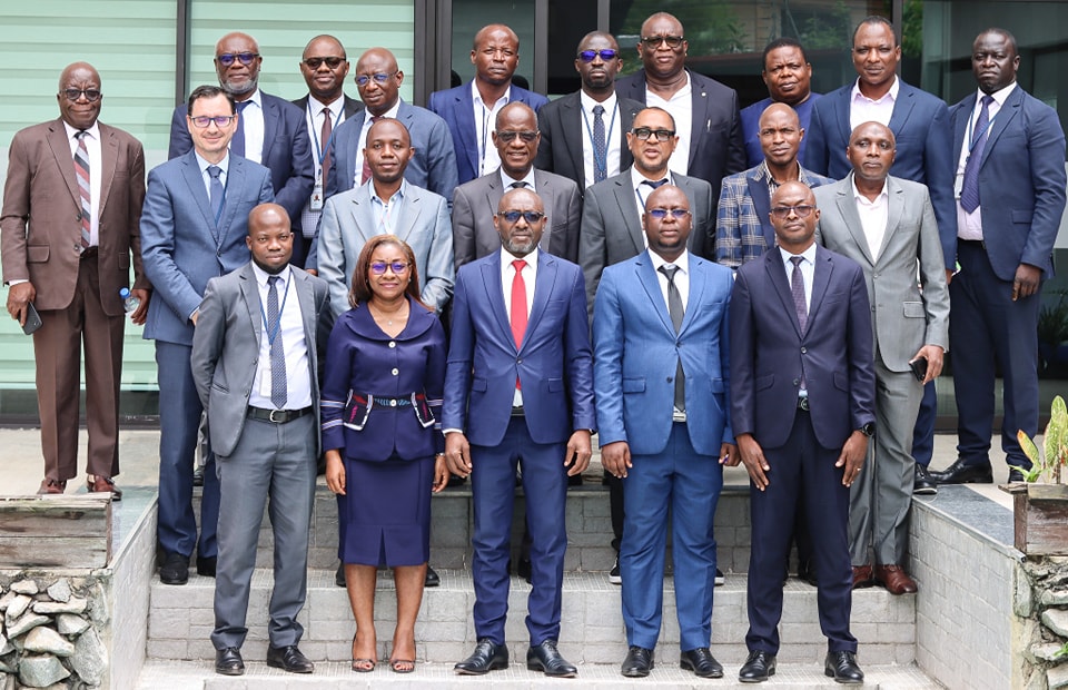 Mobilité électrique / Vers l’adoption d’un cadre réglementaire en Côte d’Ivoire La salle de réunion de l’Autorité de Régulation du Transport Intérieur (ARTI) (PHOTOS)