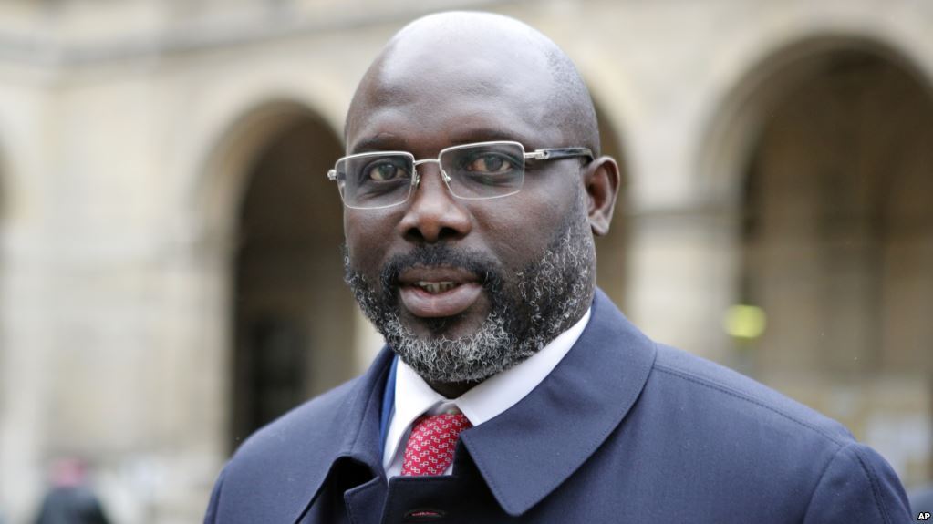 Weah annonce la gratuité pour le premier cycle universitaire au Liberia