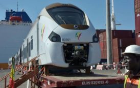Sénégal / Transport : les autorités dakaroises ont réceptionné le premier train express régional (TER) [Photos]