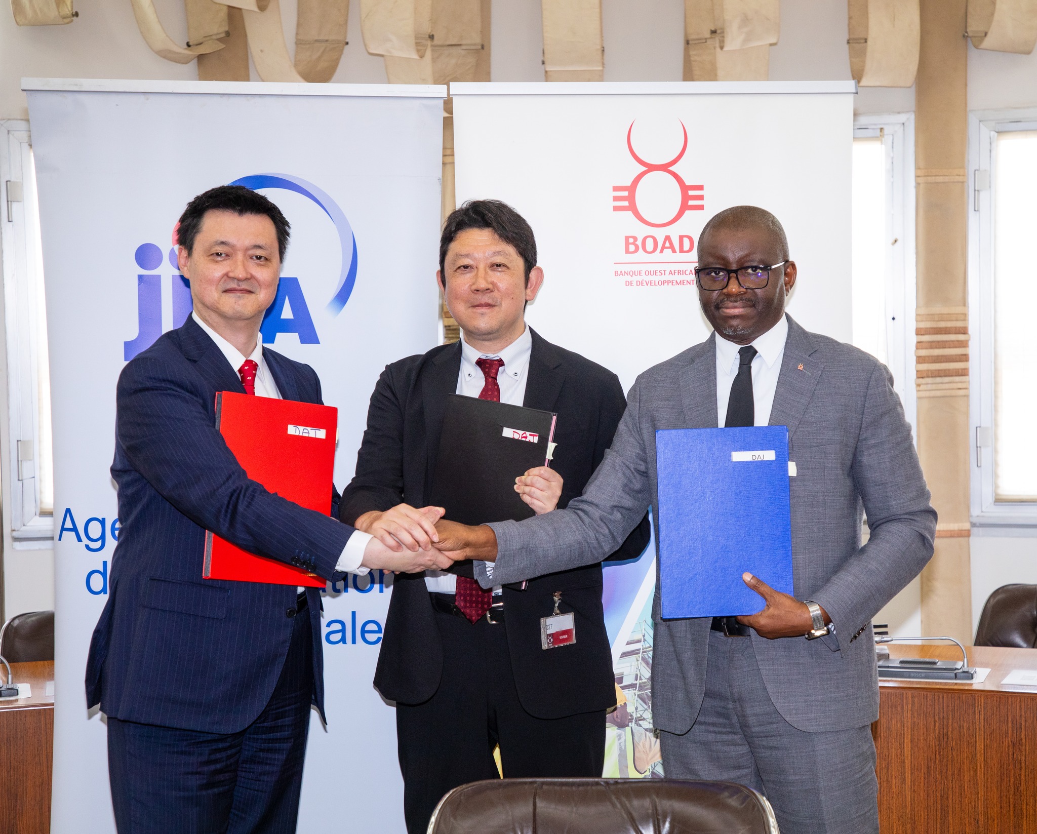 Une délégation de la Japan International Cooperation Agency (JICA) et de la Sumitomo Mitsui Banking Corporation (SMBC)(Images)