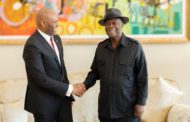 Alassane Ouattara, reçoit le Président-Directeur Général de United Bank of Africa (UBA) (Images)