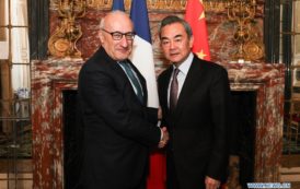 La Chine et la France prêtes à renforcer leurs relations, selon le ministre chinois des Affaires étrangères